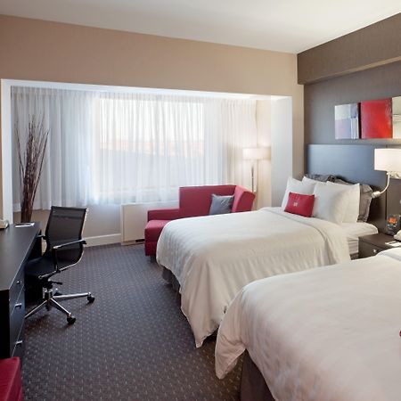 Armon Plaza Montreal Airpt, Trademark Collection By Wyndham Экстерьер фото