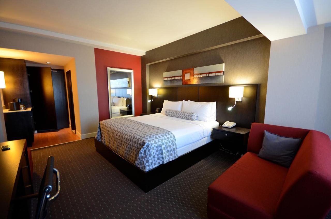 Armon Plaza Montreal Airpt, Trademark Collection By Wyndham Экстерьер фото
