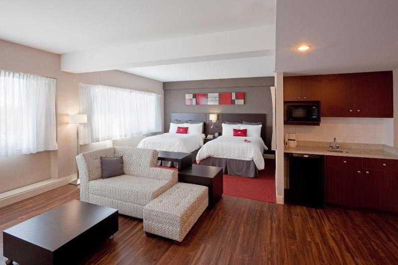 Armon Plaza Montreal Airpt, Trademark Collection By Wyndham Номер фото